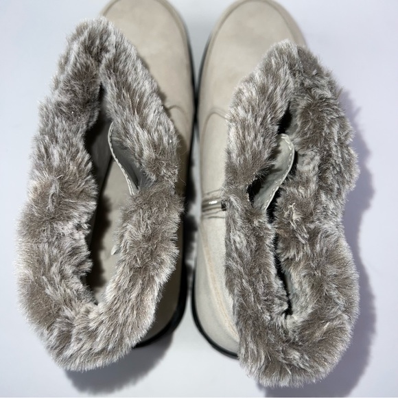 KHOMBU Cream Iris Leather Water Repellent Memory Foam Boots Women's 10 - Picture 6 of 10